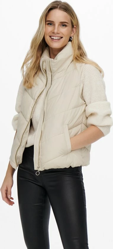 JDY JDYFINNO SHORT PADDED WAISTCOAT OTW HAB Dames Gilet - Maat XS 1 JDY JDYFINNO SHORT PADDED WAISTCOAT OTW HAB Dames Gilet - Maat XS