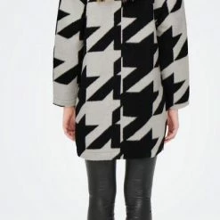 Only Jas Onlloop Houndstooth Shacket Cc Pnt 15269827 Cloud Dancer/black Dames Maat - L -Dameskleding Verkoop 405x840 2