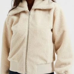 WE Fashion Dames Teddy Bomberjack -Dameskleding Verkoop 423x840 2