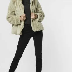 VERO MODA Curve FAUX FUR JACKET 13 VERO MODA Curve FAUX FUR JACKET -Dameskleding Verkoop 545x840 1
