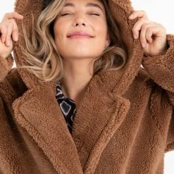 Bruine Jas Van Je M'appelle - Dames - Maat One Size S-M-L - 1 Maat Beschikbaar -Dameskleding Verkoop 550x677 4