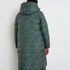 SAMOON Dames Gewatteerde Mantel Met Capuchon Dark Star Fruit Gemustert-52 -Dameskleding Verkoop 550x715 11