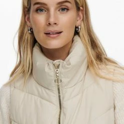 JDY JDYFINNO SHORT PADDED WAISTCOAT OTW HAB Dames Gilet - Maat XS 7 JDY JDYFINNO SHORT PADDED WAISTCOAT OTW HAB Dames Gilet - Maat XS -Dameskleding Verkoop 550x733 186