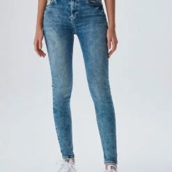 LTB Jeans LTB Amy X Jeans Volwassenen Lichtblauw 9 LTB Jeans LTB Amy X Jeans Volwassenen Lichtblauw -Dameskleding Verkoop 550x733 232