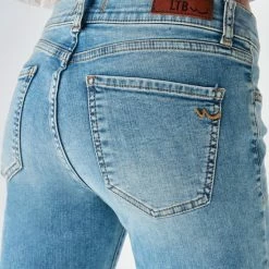 LTB Jeans LTB Lonia Jeans Volwassenen Lichtblauw 28 LTB Jeans LTB Lonia Jeans Volwassenen Lichtblauw -Dameskleding Verkoop 550x733 329