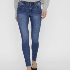 VERO MODA VMTANYA MR S PIPING JEANS VI349 GA NOOS Dames Jeans - Maat S X L32 -Dameskleding Verkoop 550x733 536