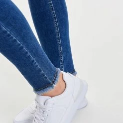 ONLY ONLBLUSH LIFE MID ANK RAW REA1303 NOOS Dames Jeans - Maat 31 ONLY ONLBLUSH LIFE MID ANK RAW REA1303 NOOS Dames Jeans - Maat -Dameskleding Verkoop 550x733 67