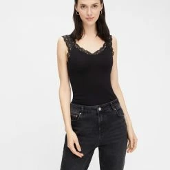 Pieces PCBARBERA LACE TOP NOOS -Dameskleding Verkoop 550x734 16