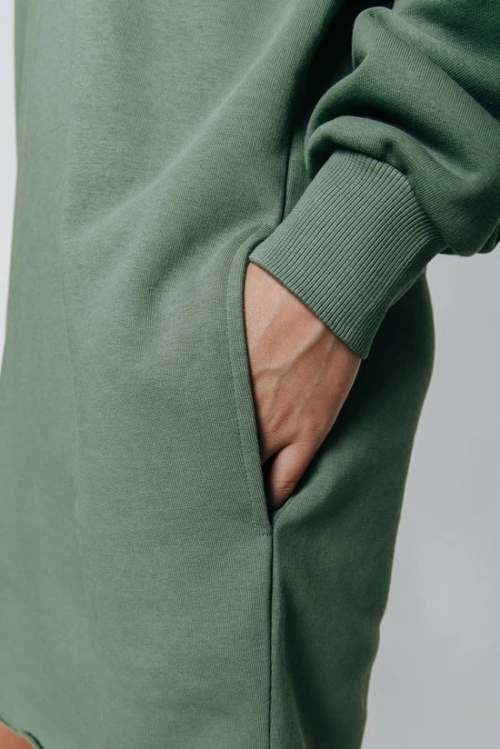 Colourful Rebel Logo Jurk Groen Dames - Oversized Fit - Polyester - M 6 Colourful Rebel Logo Jurk Groen Dames - Oversized Fit - Polyester - M - Afbeelding 6