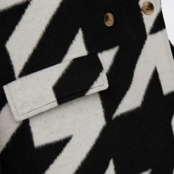 Only Jas Onlloop Houndstooth Shacket Cc Pnt 15269827 Cloud Dancer/black Dames Maat - L -Dameskleding Verkoop 550x825 299