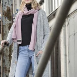 Knit Factory Ruby Gebreid Dames Vest - Licht Grijs - 40/42 - Met Steekzakken -Dameskleding Verkoop 550x825 371