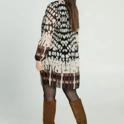 Cassis Korte Plisséjurk Met Grafische Print -Dameskleding Verkoop 550x825 479