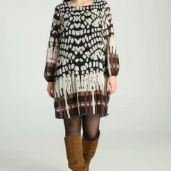 Cassis Korte Plisséjurk Met Grafische Print -Dameskleding Verkoop 550x825 481