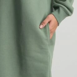 Colourful Rebel Logo Jurk Groen Dames - Oversized Fit - Polyester - M 14 Colourful Rebel Logo Jurk Groen Dames - Oversized Fit - Polyester - M -Dameskleding Verkoop 550x825 484